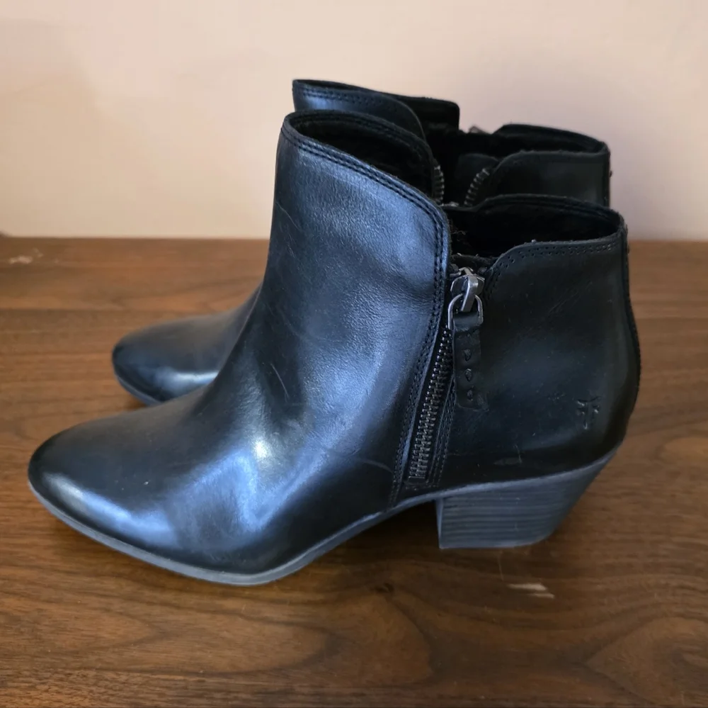 NWT Frye Judith Double Zip Leather Boot Bootie Size 9 - Picture 8 of 9